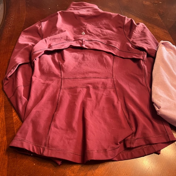 Lululemon Maroon Jacket and Light Purple T-shirt Sz 12 - Picture 7 of 9